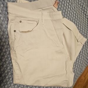 Women's plus size capri